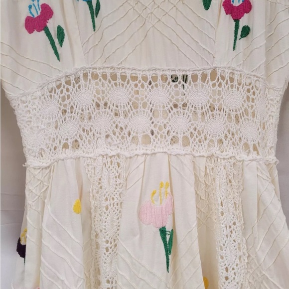 Vintage Oaxacan Wedding Dress - Picture 5 of 11